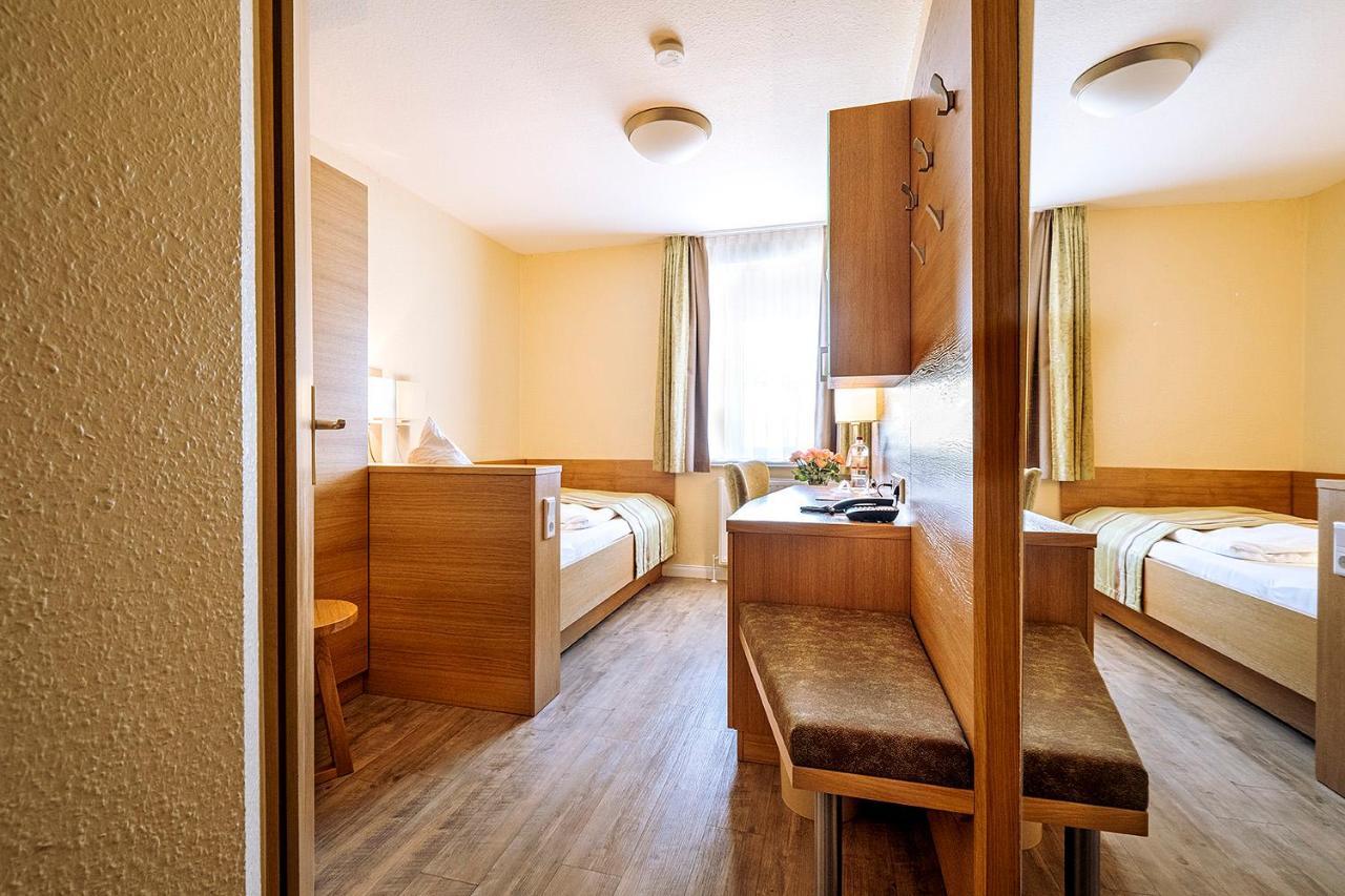 Hotel Neuwarft Altbau Dagebull Bagian luar foto