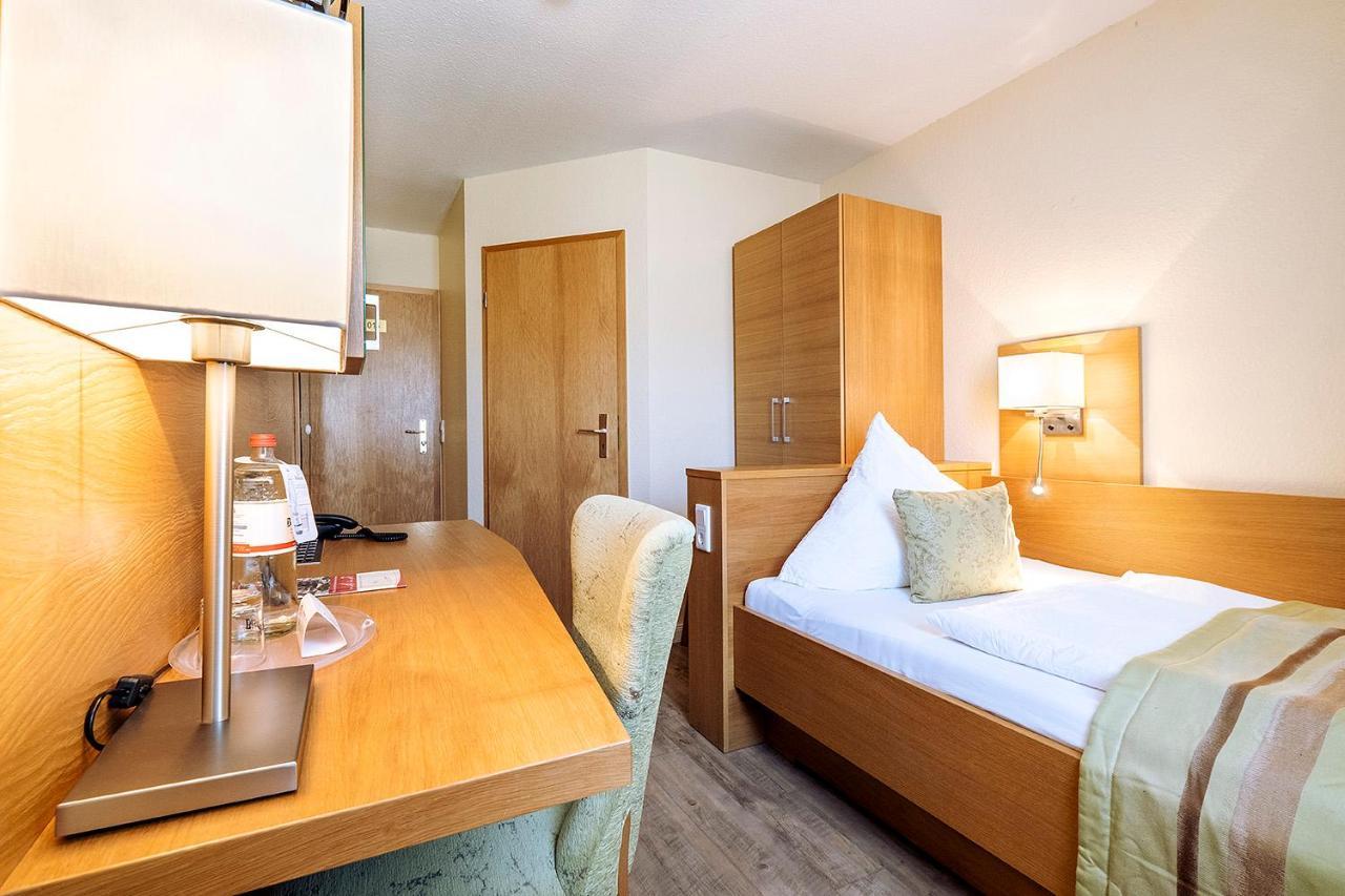 Hotel Neuwarft Altbau Dagebull Bagian luar foto