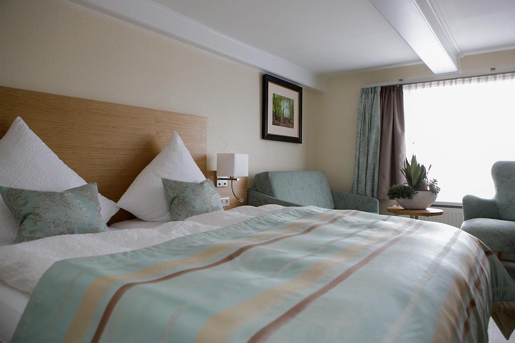 Hotel Neuwarft Altbau Dagebull Bagian luar foto